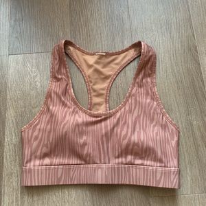 NWOT Fabletics Sage Printed Medium Impact Sports Bra in Woodgrain, Size Small